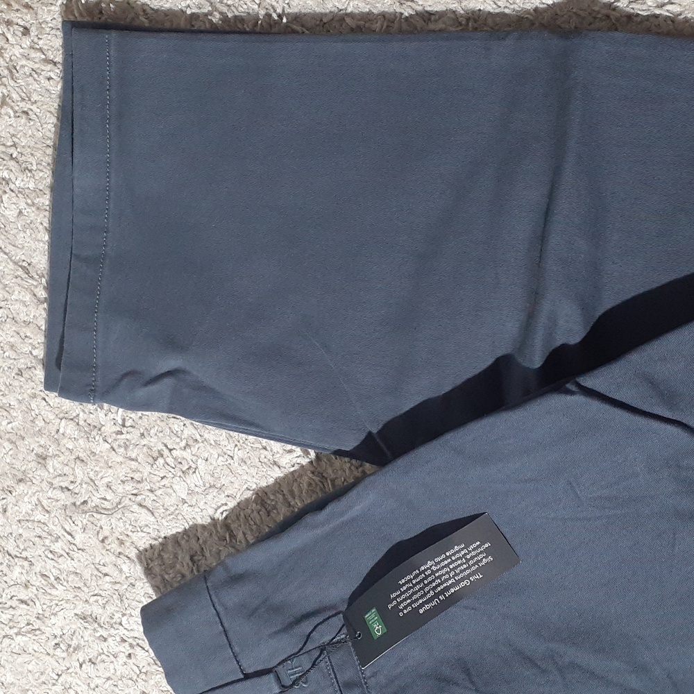 NWOT Banana Republic Flat Front Straight Fit Chinos - Gray - Picture 3 of 6